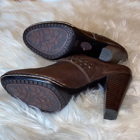 Sofft Leather Brown Slip On Mules NWOT 9.5M - Picture 9 of 9